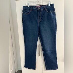 Gloria Vanderbilt Blue Straight Leg Jeans Sz 16